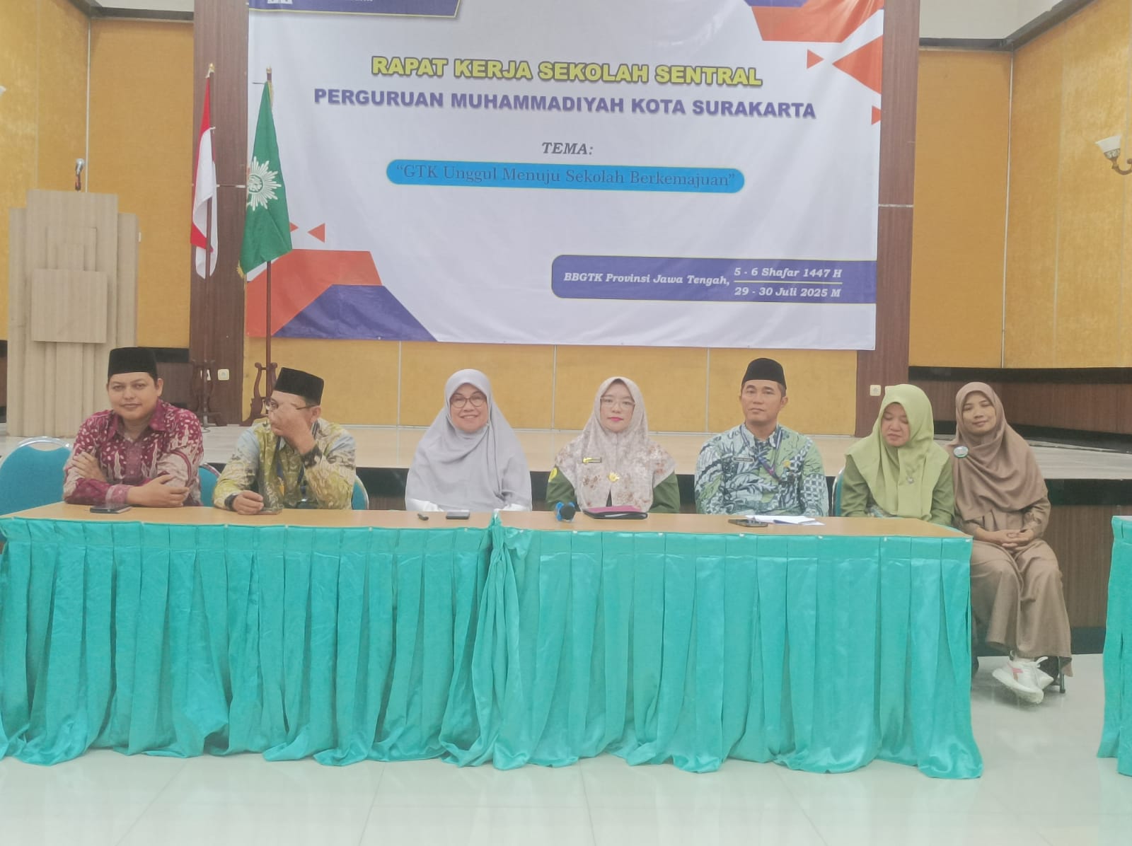 Menjadi Sekolah Unggul Terbaik di Dunia