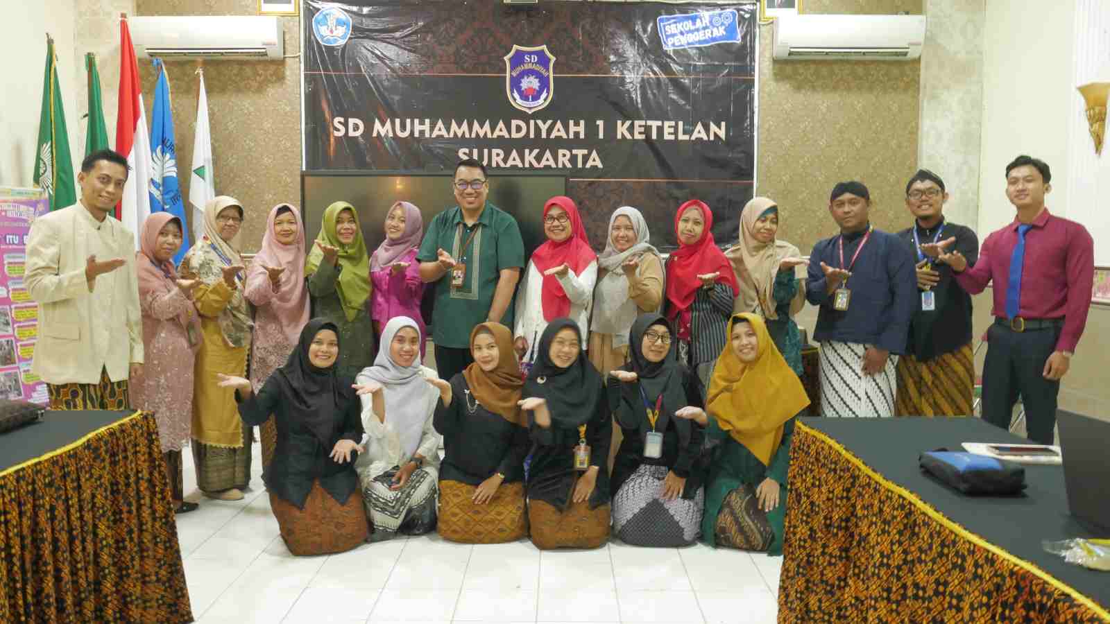 Kartini telah menunjukkan bahwa perubahan dimulai dari keberanian berpikir dan bersuara